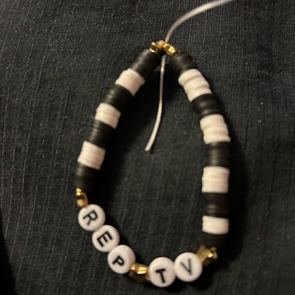Taylor Swift Friendship Bracelet